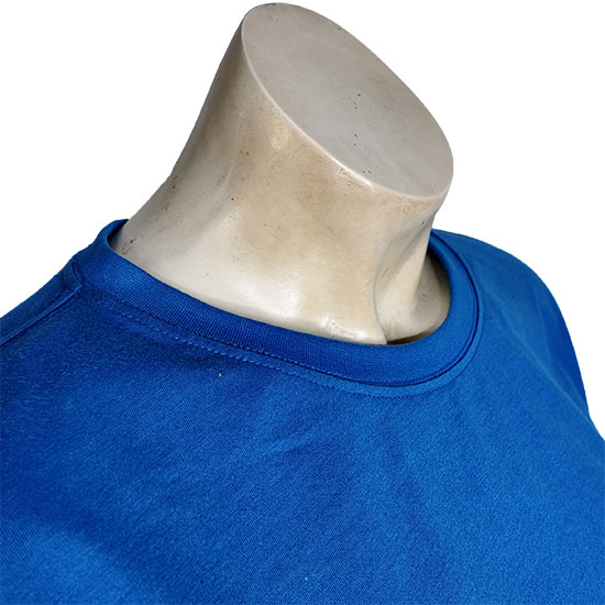 L24G Crop Top Manakin Neck Opening Closeup